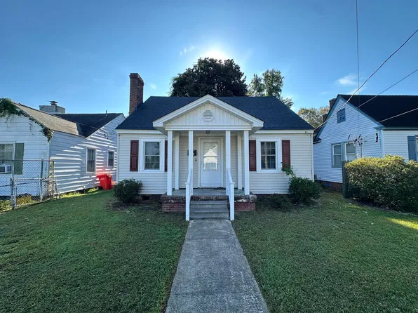 908 Flora St, Elizabeth City, NC 27909