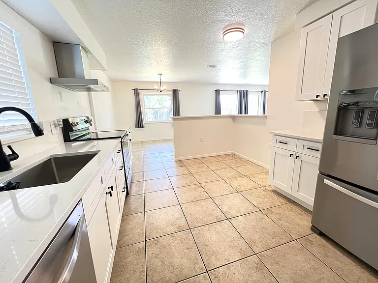3121 Heartwood Ave — Photo 3