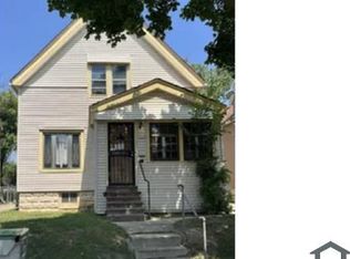 2222A W Finn Pl, Milwaukee, WI 53206