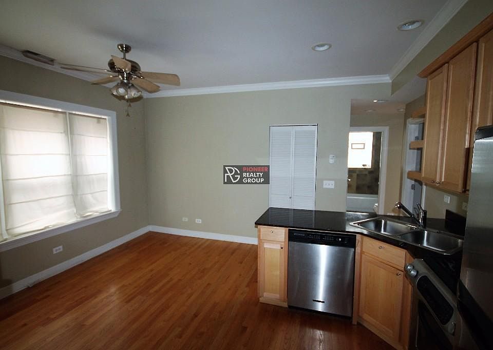 1st image of 3244 N Clifton Ave #3250N1