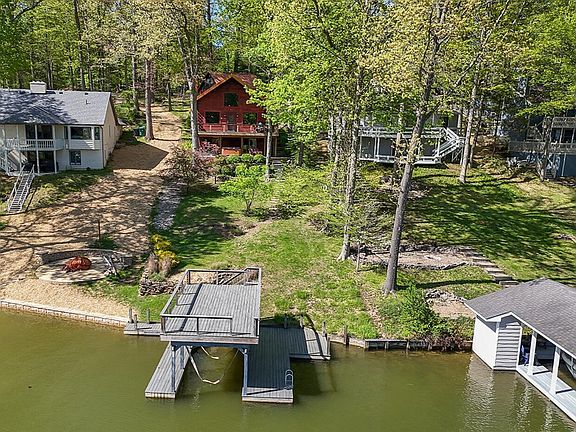2nd image of 347 Greenacre Dr