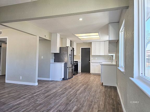 3rd image of 612 Weiman Ave