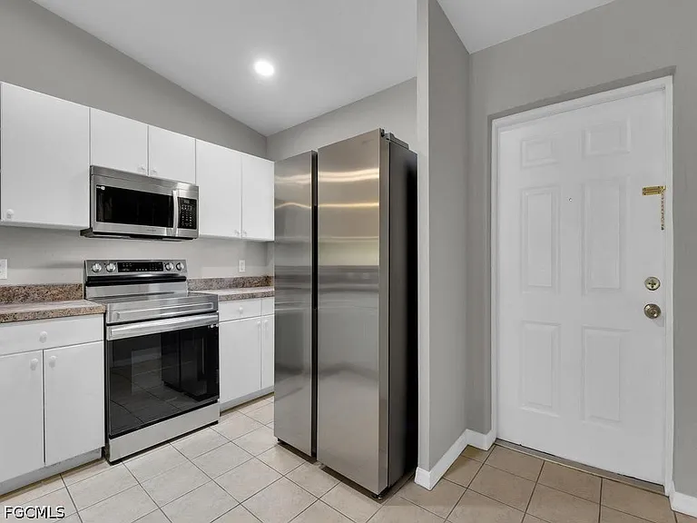801 Meadow Rd #801 — Photo 7