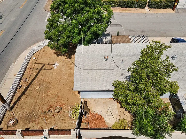 (*) Davis 402 — Photo 20