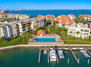 120 1st St E APT 105, Tierra Verde, FL 33715
