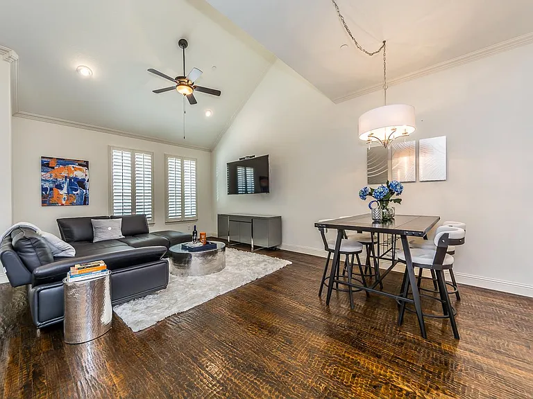 7920 Osborn Pkwy — Photo 5
