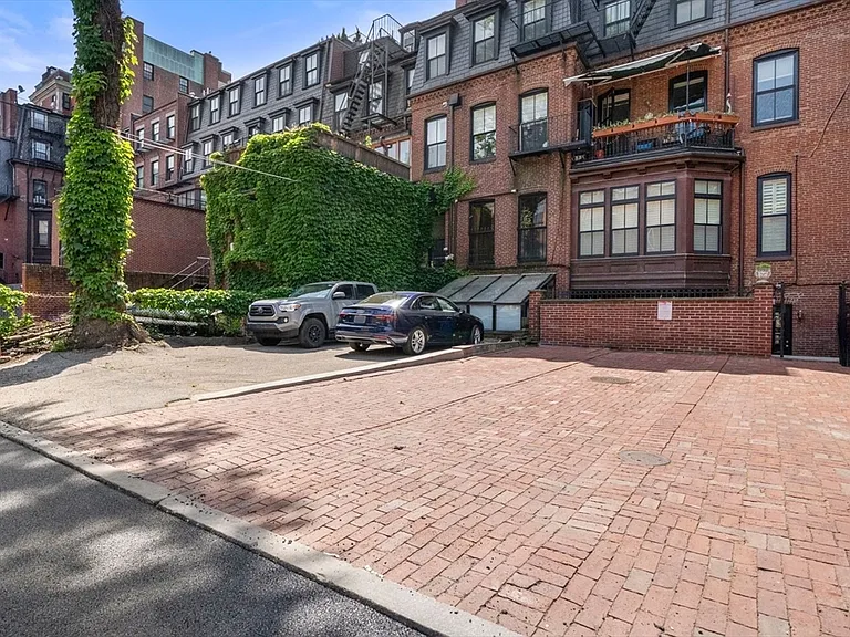 349 Marlborough St #1 — Photo 34