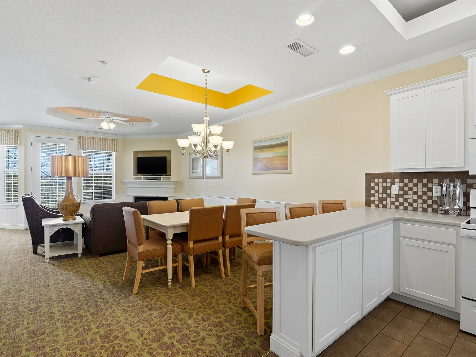 Apple Mountain Apartments — Photo 3