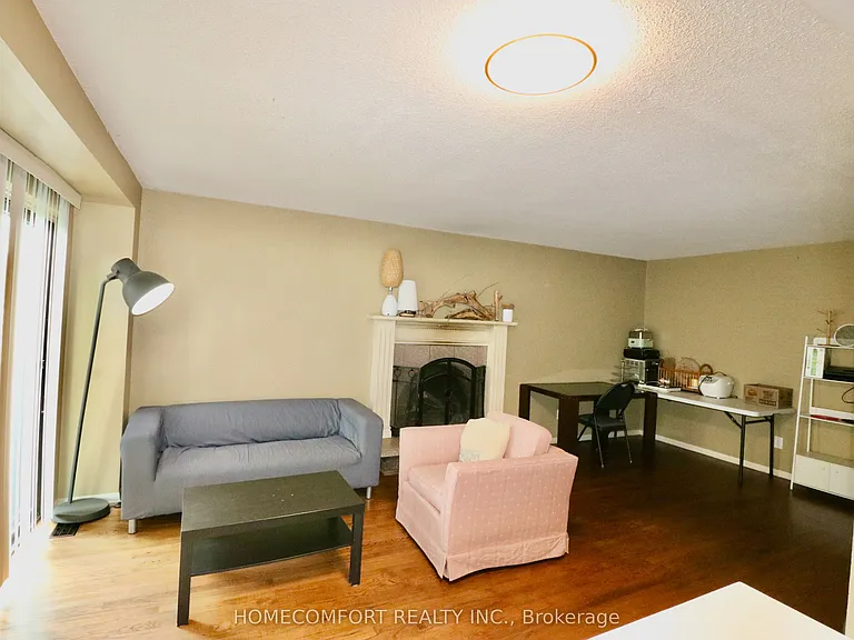 12 Banbury Ct — Photo 8