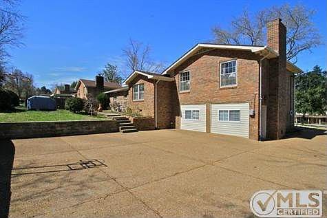 2nd image of 132 Hickory Heights Dr