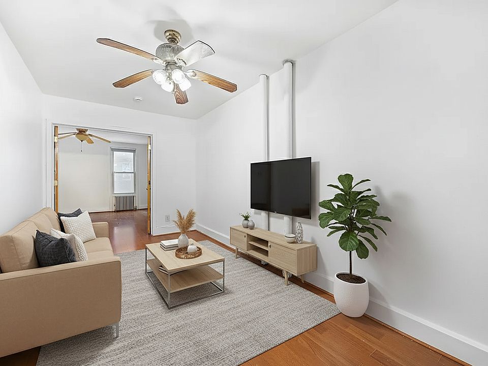 1st image of 961 Lorimer St #3