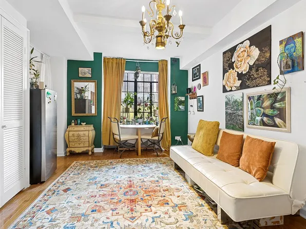 45 Tudor City Pl APT 808, New York, NY 10017