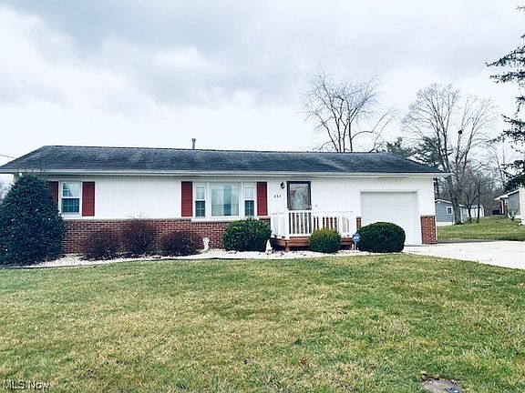 2nd image of 257 Meadow Ln