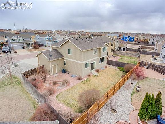 3rd image of 1820 Capital Dr