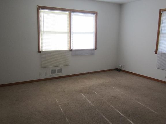2nd image of 110 N College St