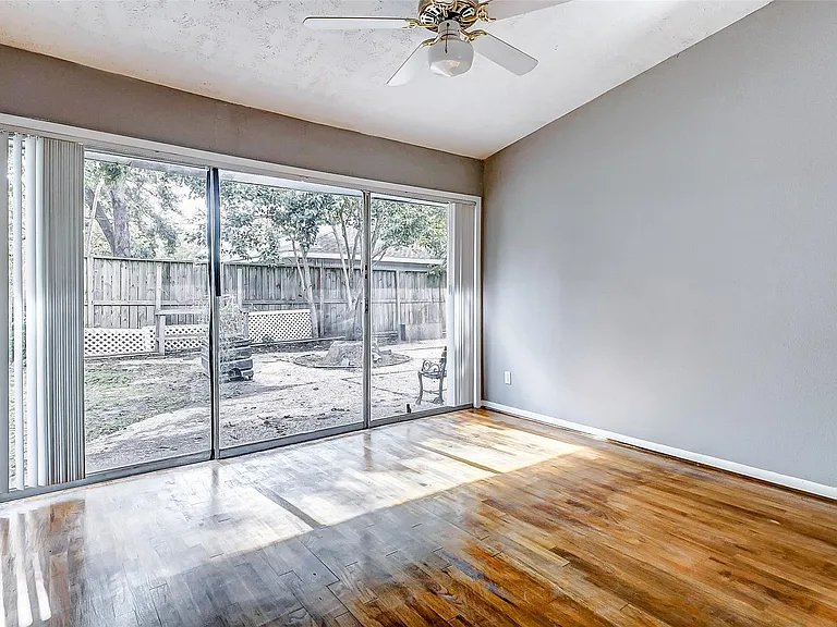 5519 Burlinghall Dr — Photo 14