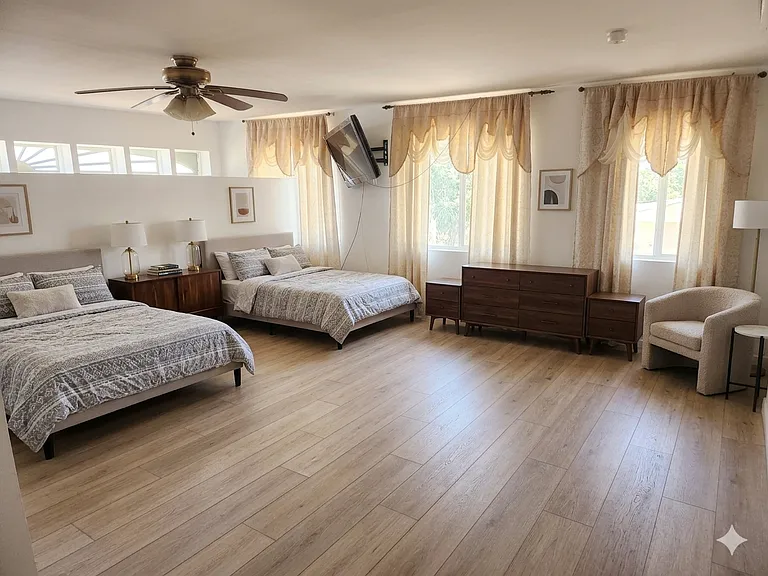 Oak Hill Dr — Photo 15