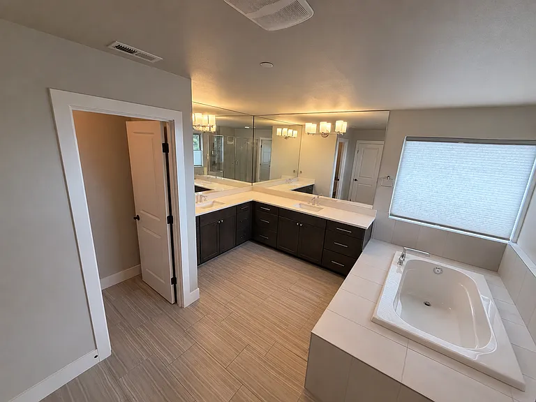 9816 S 200th Pl — Photo 20