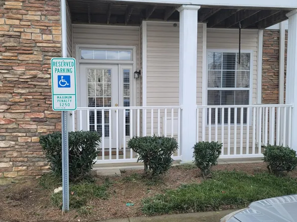 3015 Winston Dr APT 106, Burlington, NC 27215