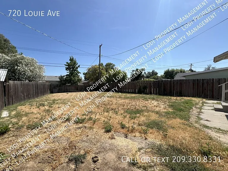 720 W Louie Ave — Photo 24