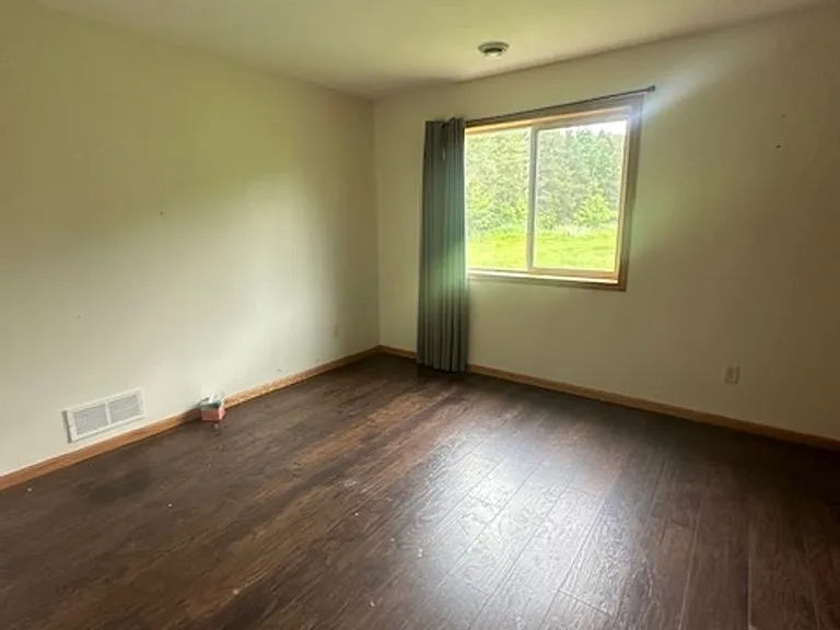 687 W Hazel Ave — Photo 12