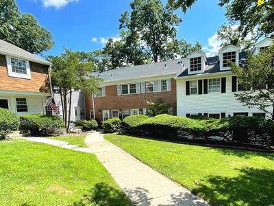 706 Town House, Hauppauge, NY, 11749