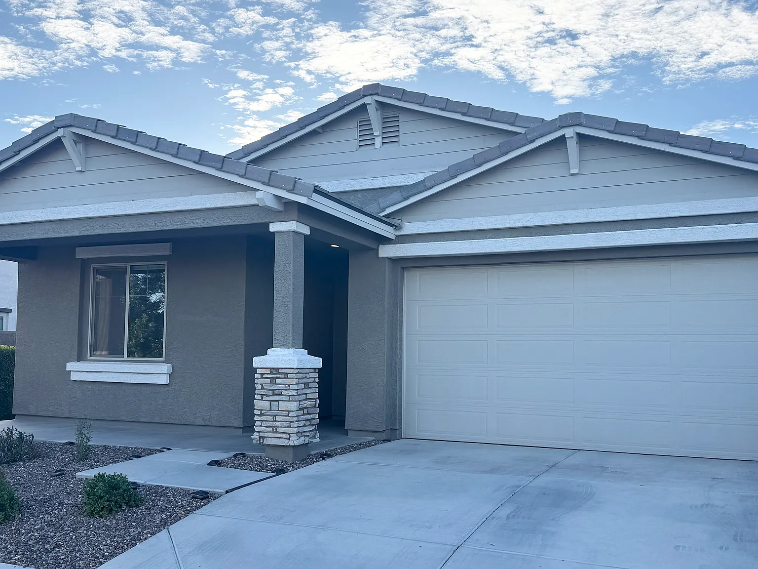 3 bed, 2.5 bath, 1953 sqft, $2,900 — Photo 2