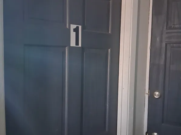 909 Mahantongo St APT 1, Pottsville, PA 17901