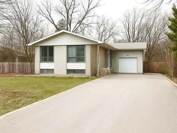 1175 Pinegrove Rd, Oakville, ON L6L 2W3