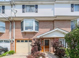 42 Ragazzi Ln, Staten Island, NY 10305