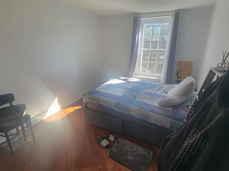 606 S American St #3 — Photo 7
