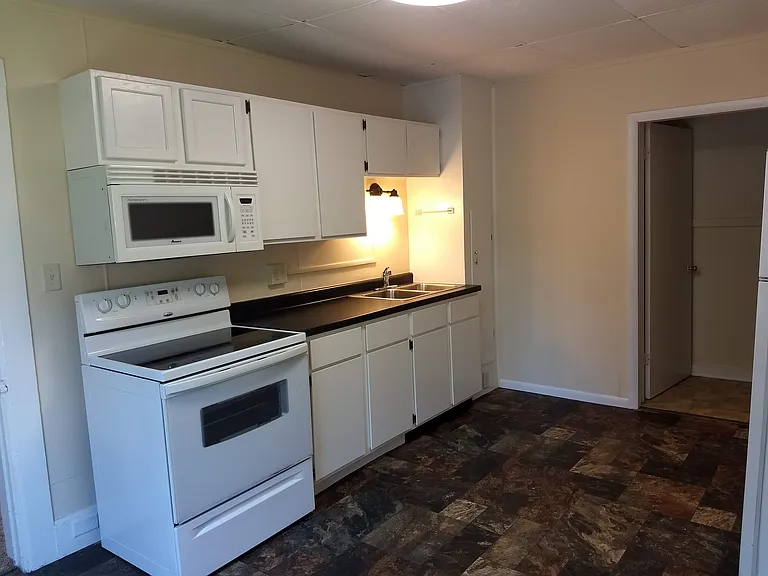 1727 Bellinger St — Photo 16