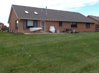 5572 Fox Ridge Dr, Springfield, OH 45503