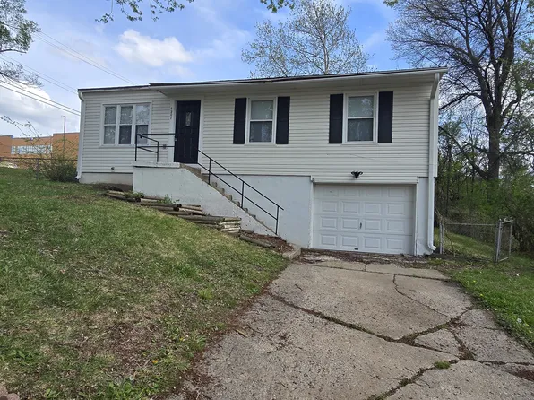 6207 E 150th Ter, Grandview, MO 64030