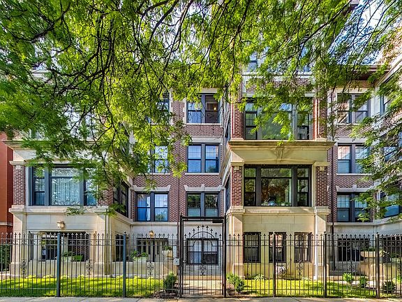 2nd image of 926 E Hyde Park Blvd Unit 4