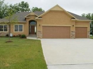 19814 Barstow St, Spring Hill, KS 66083