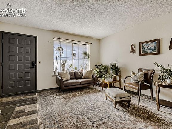 4th image of 6414 Village Ln