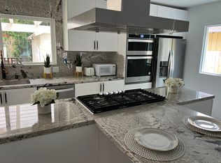 5136 Topanga Canyon Blvd, Woodland Hills, CA 91364