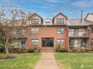 132H Beverly Hills Ter APT H, Woodbridge, NJ 07095