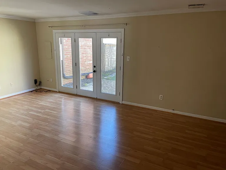 925 Sir Wilfred Cir — Photo 6