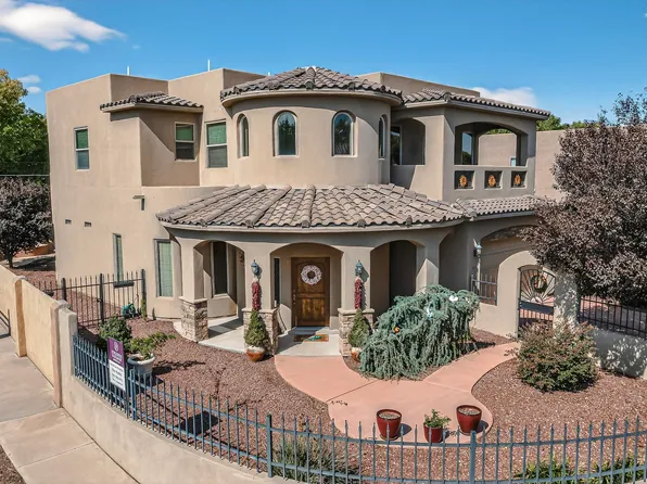 331 Manuel Sanchez Pl SW, Albuquerque, NM 87105