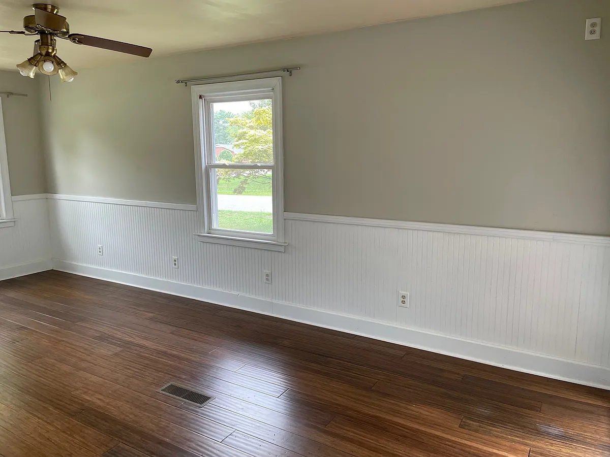 Finished sunroom. An office? A lounge? A sitting room? A study room? A 4th bedroom? - 799 Polo Rd
