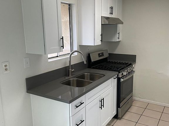 2nd image of 1048 S Hamilton Blvd APT 4