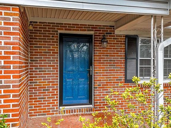 4th image of 13 Jefferson Dr SW