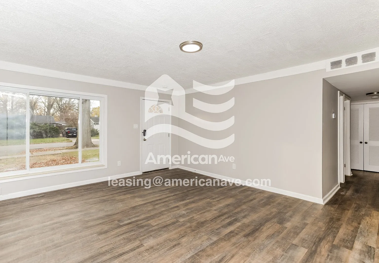 3 bed, 1.0 bath, 945 sqft, $1,597 — Photo 4