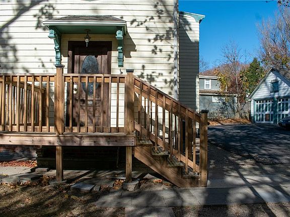 3rd image of 1487 Smithfield Ave