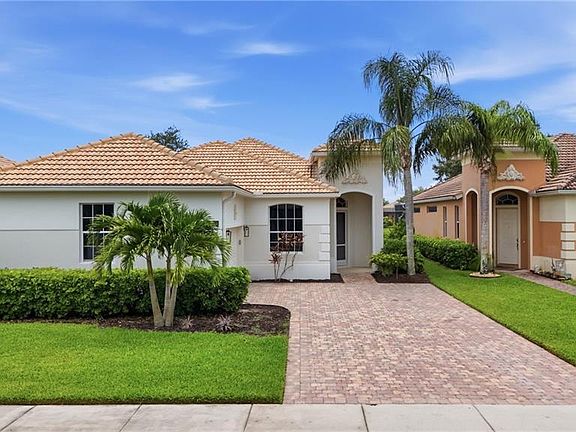 3rd image of 15464 Cortona WAY