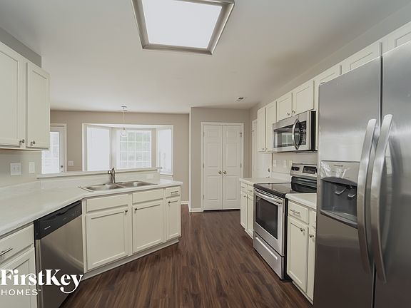 5th image of 6339 Pink Dogwood Ln