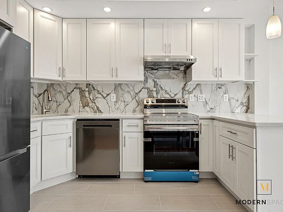 4th image of 10-57 50th Ave #3