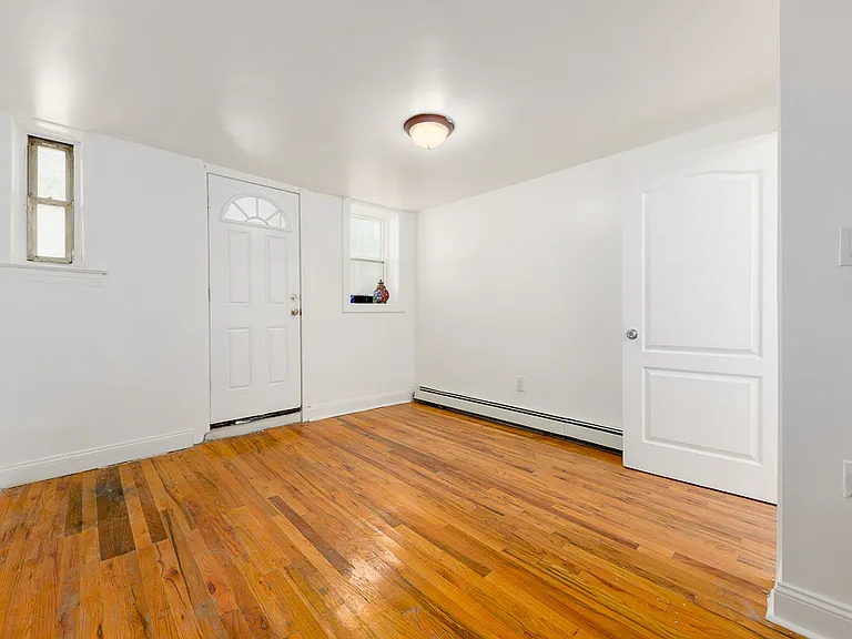 657 E 96th St #1 — Photo 5